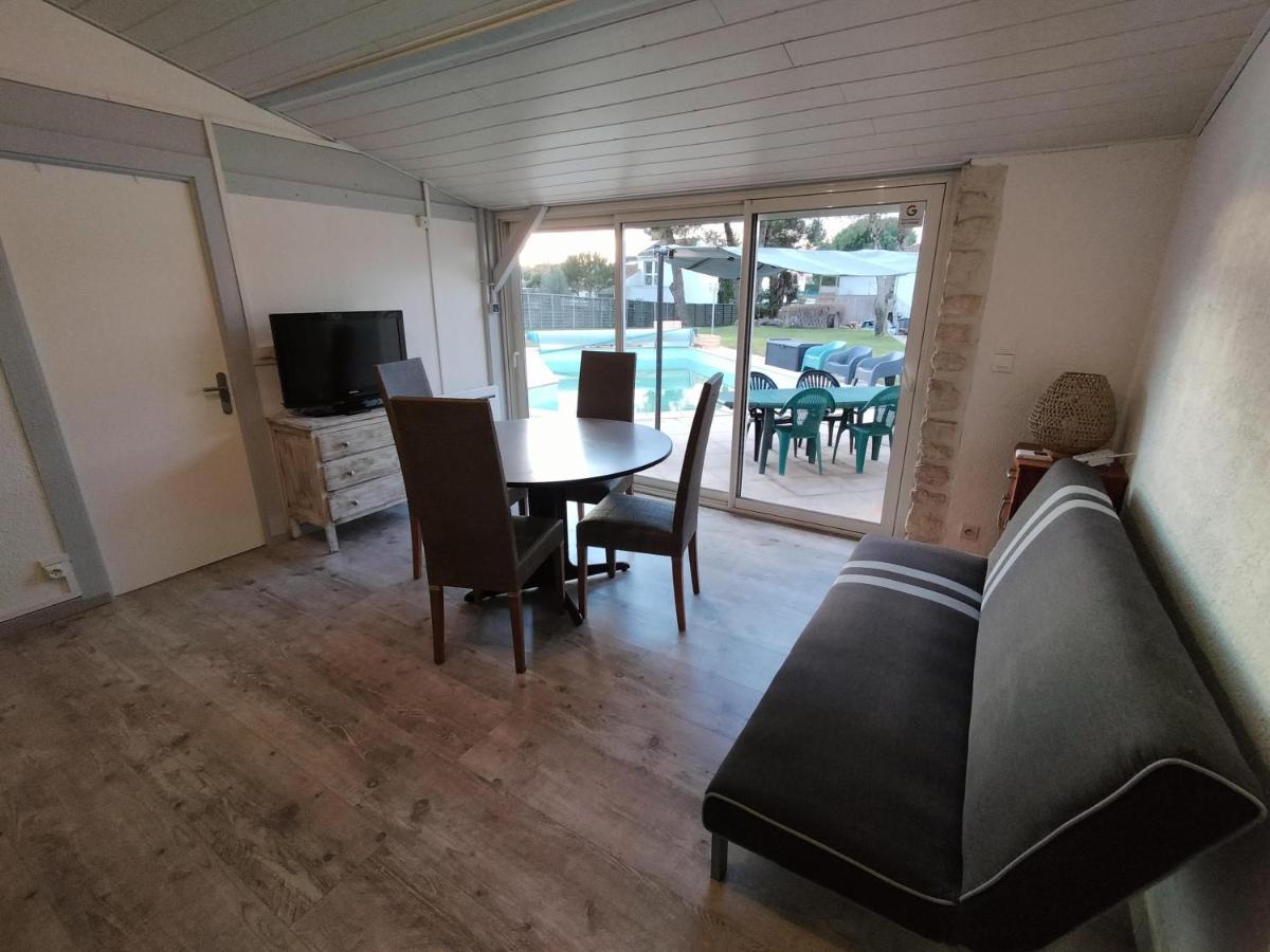 Gîte du Midi de Saint-Porchaire - Charmante maison de vacances avec piscine chauffée - Housity