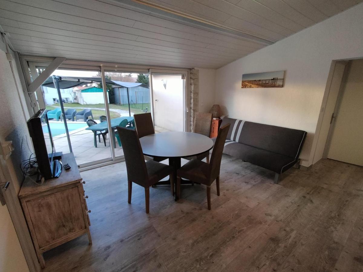 Gîte du Midi de Saint-Porchaire - Charmante maison de vacances avec piscine chauffée - Housity