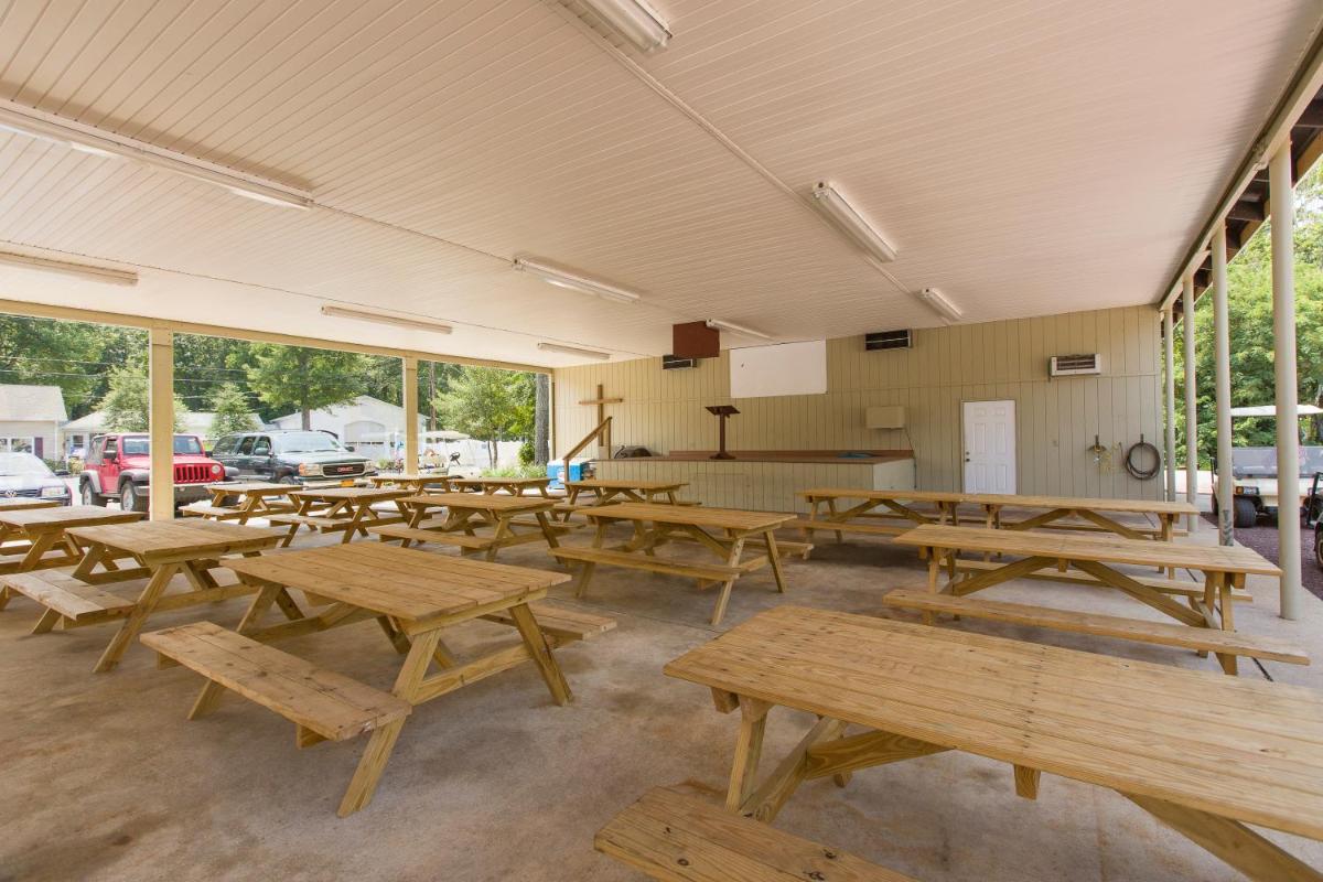 Sun Retreats Seashore - Housity
