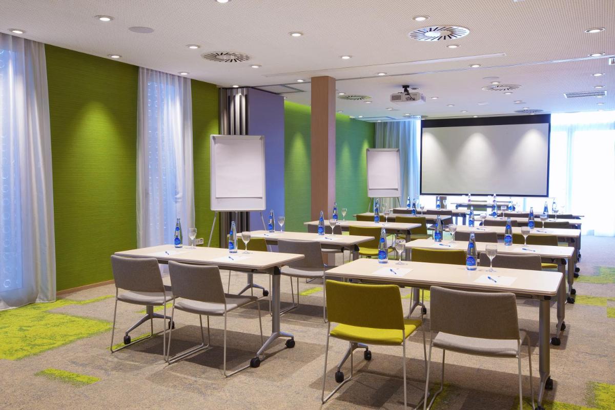 Zona business o sala de conferencias en JS Palma Stay - Adults Only