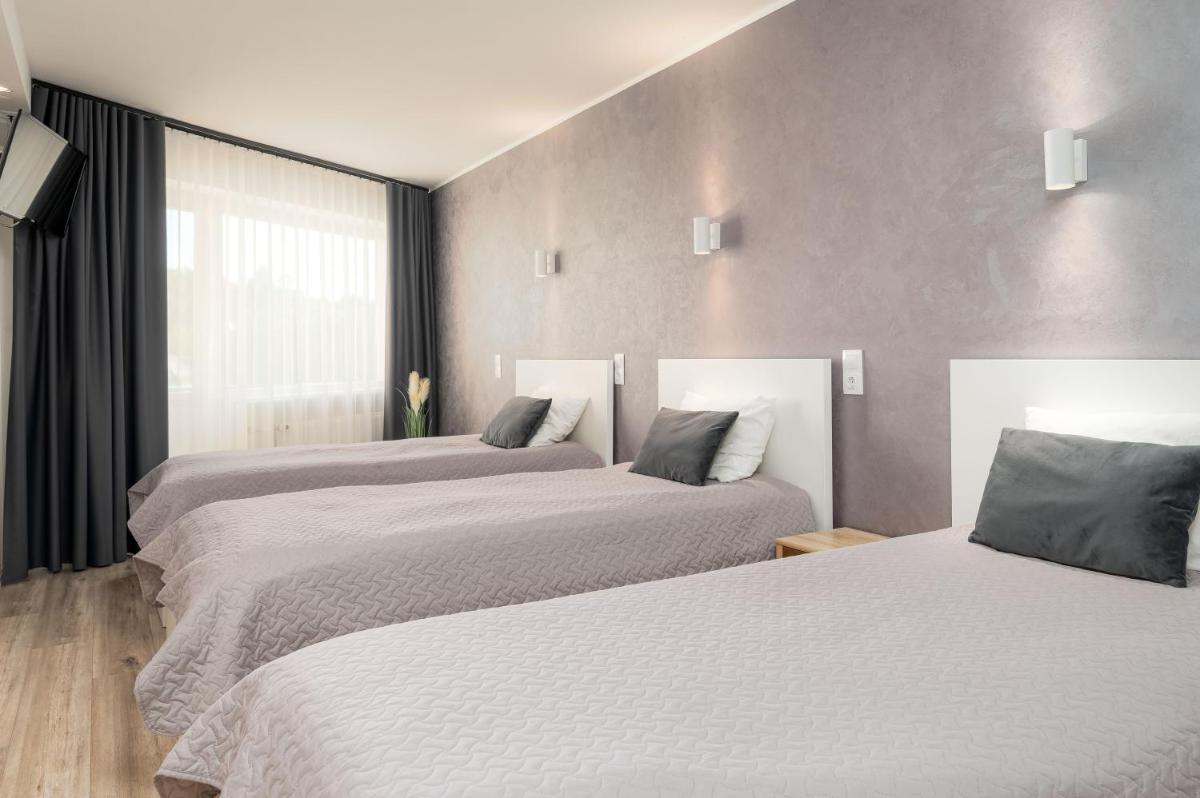 Hotel Vesiroos - Housity