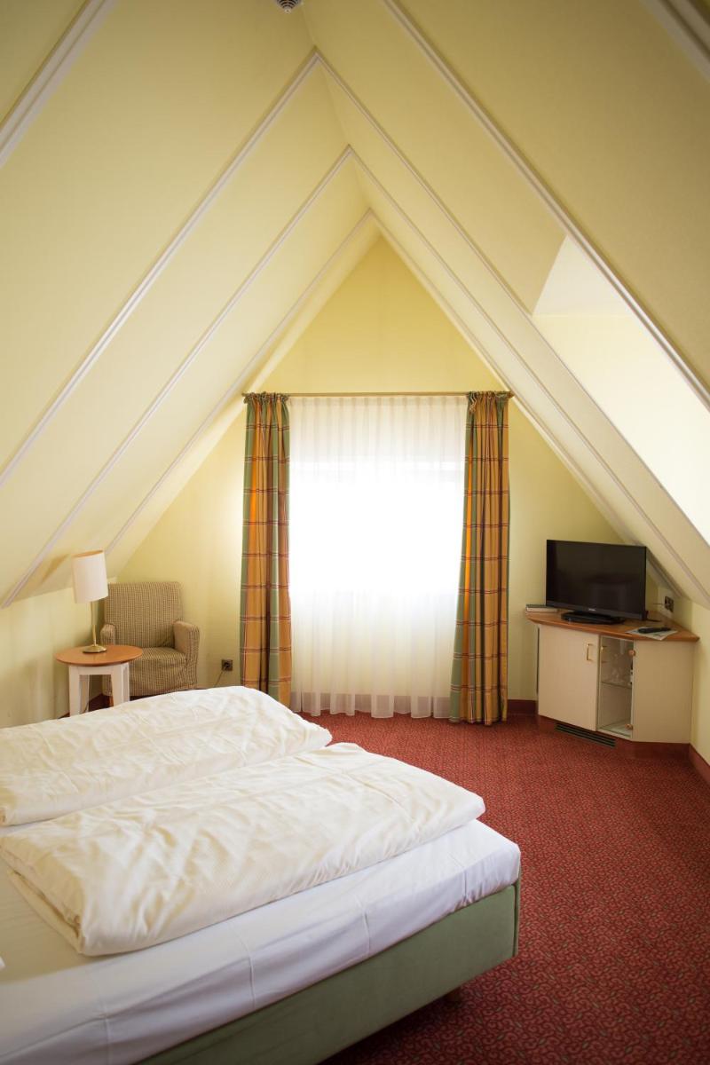 Bad Hotel Bad Überkingen - Housity