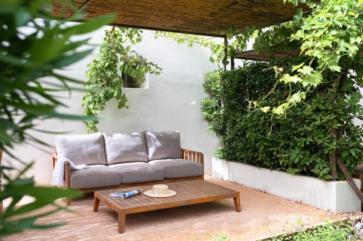 Jardín al aire libre en Torralbenc, a Small Luxury Hotel of the World