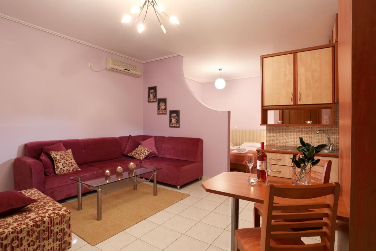 Politia Villas - Housity