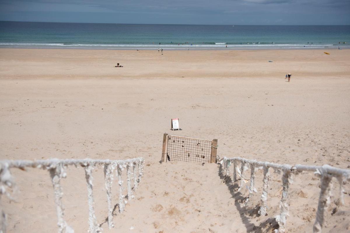 St Ives Bay - Housity