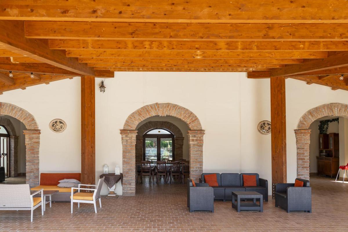 Agriturismo B&B La Sterpina - Housity