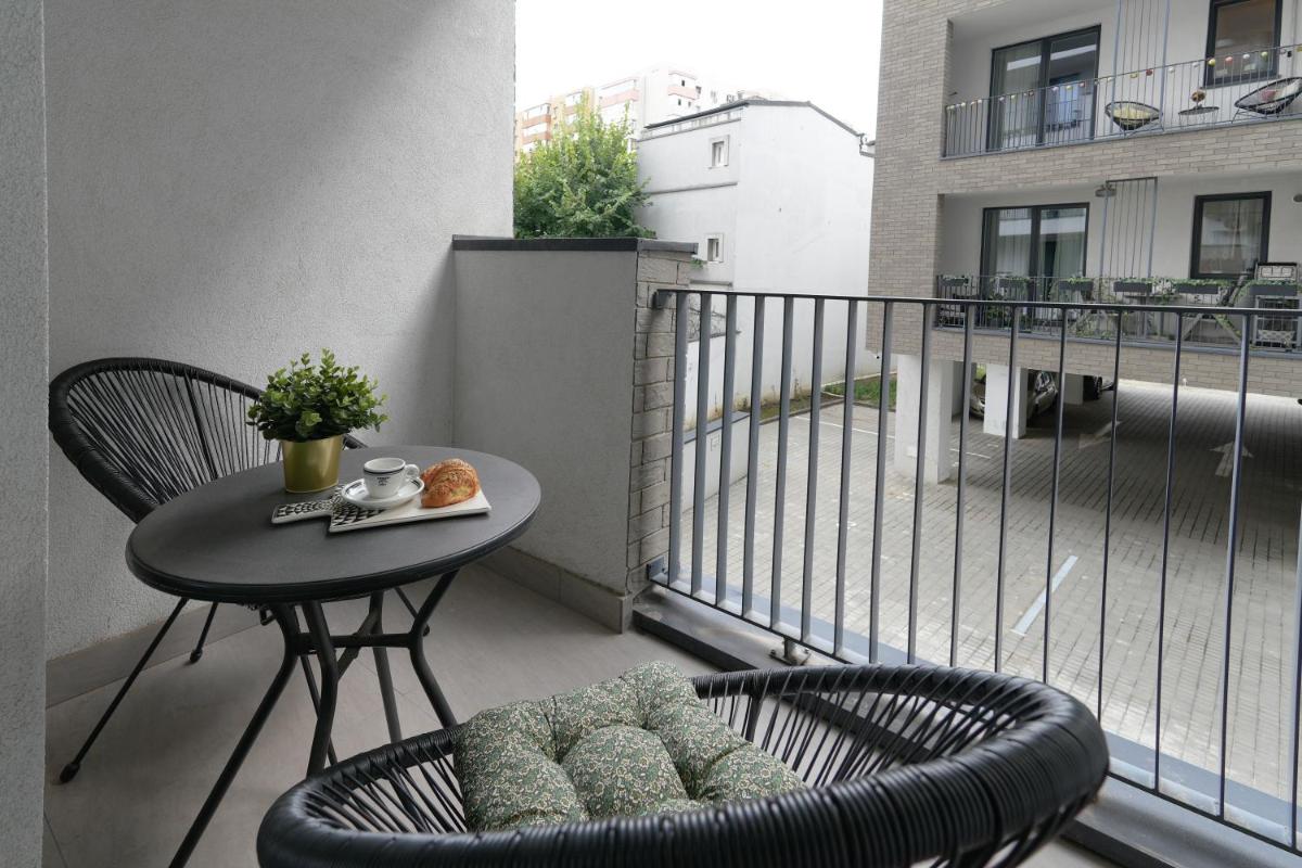 Sara - Stylish Apt with Balcony near Piata Obor - Housity