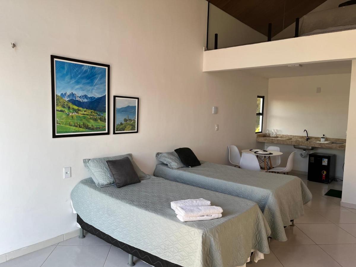 Villa Suíça, Chalé Mezanino - Housity