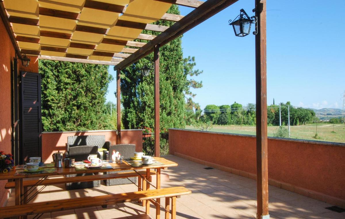 Cozy Home In Cappone Di Vallefoglia - Housity