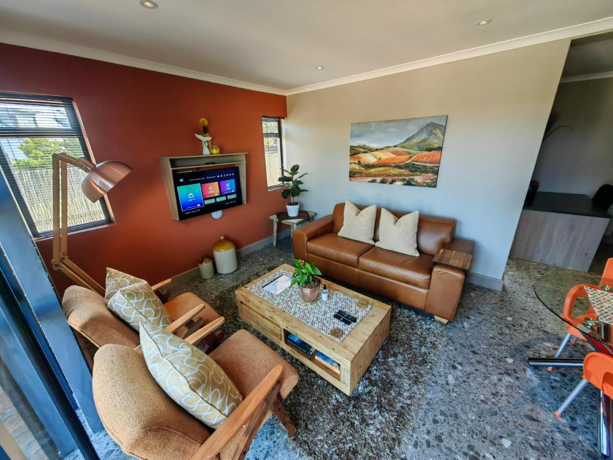 Suitetrails - Karibu Self-catering Accommodation