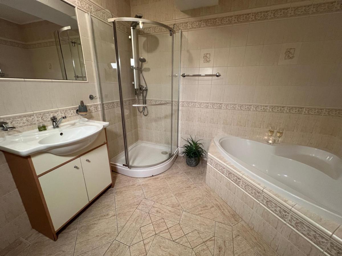 Resort Maják - Housity