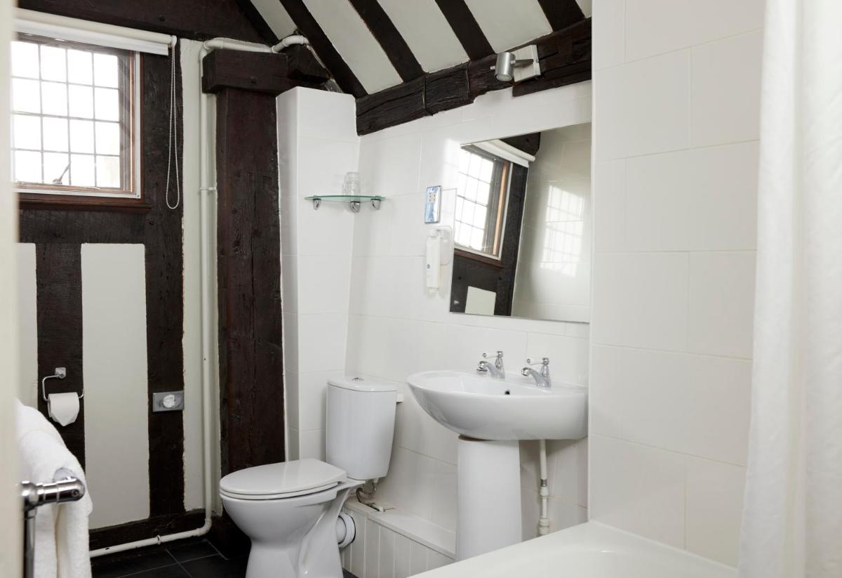 Bull Hotel by Greene King Inns - Housity