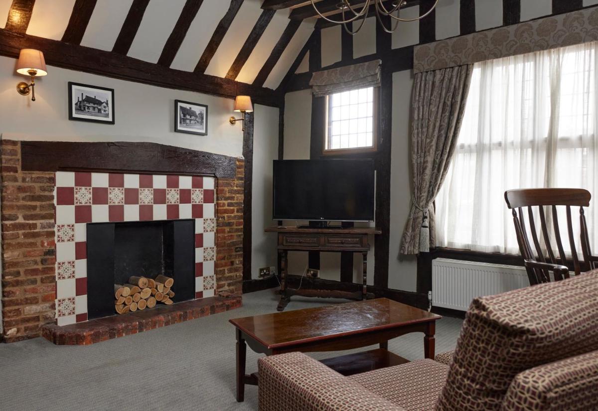 Bull Hotel by Greene King Inns - Housity
