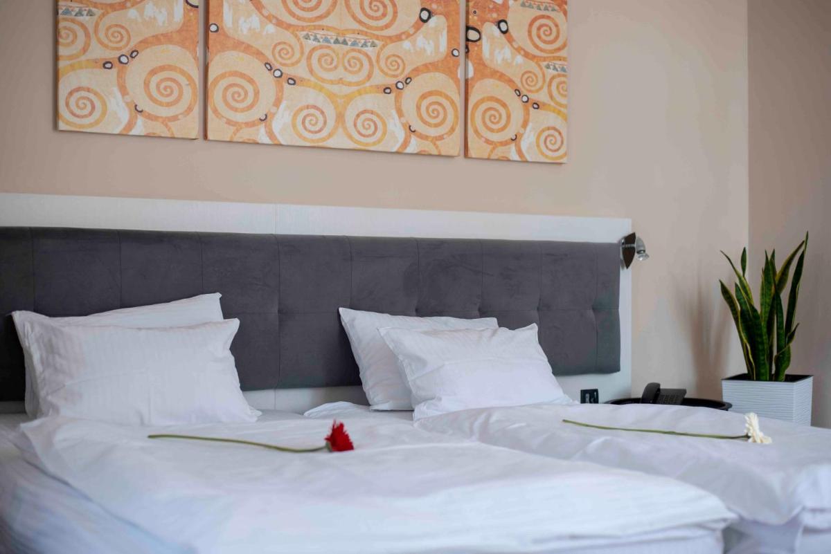 Hotel Platani - Housity