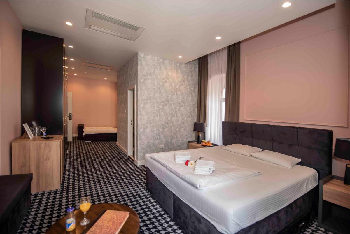 Hotel Platani - Housity