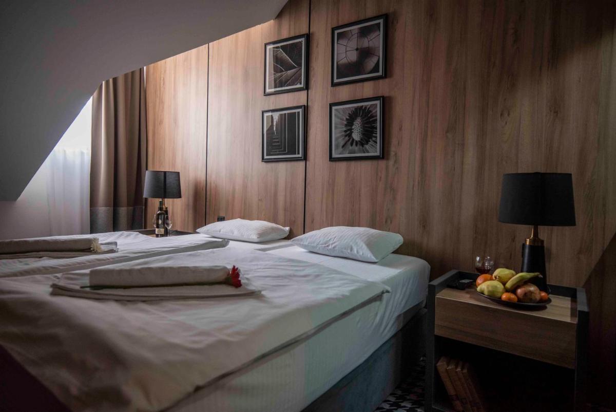 Hotel Platani - Housity