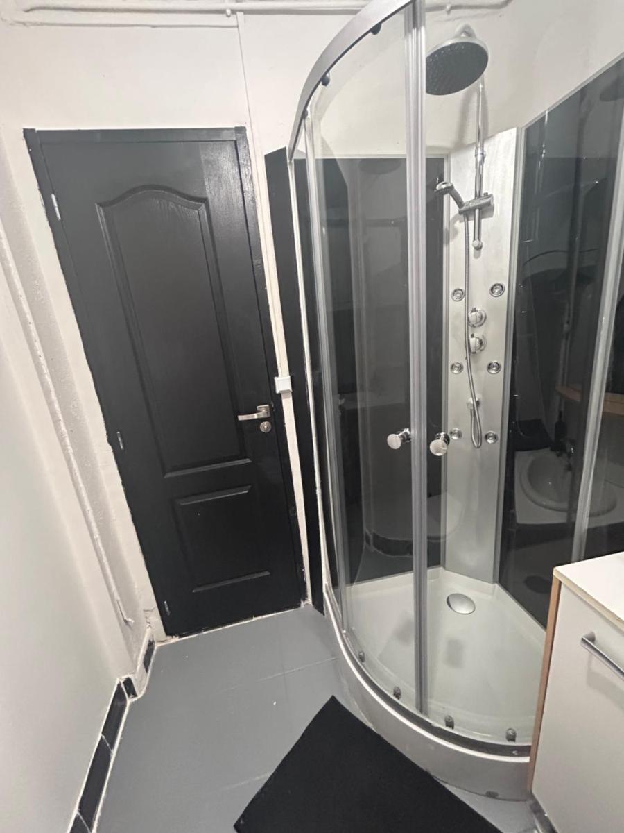 Appartement rez-de-chaussée, centre-ville - Housity