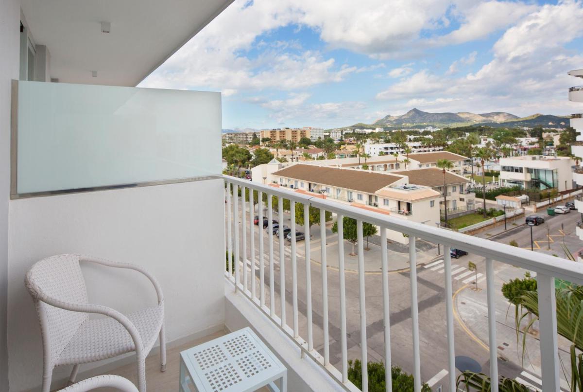 Un balcón o terraza de JS Sol de Alcudia