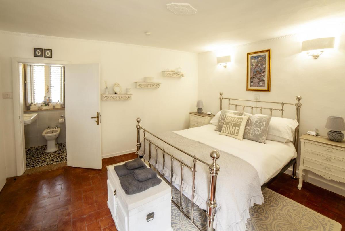 Casa Luna - Private Cottage -Exclusive Private Garden - Housity