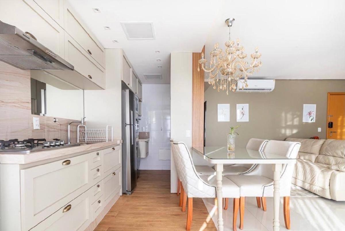 PALMAS EXPERIENCE - APARTAMENTO LUXUOSO, vista lago, próximo ao shopping - Housity