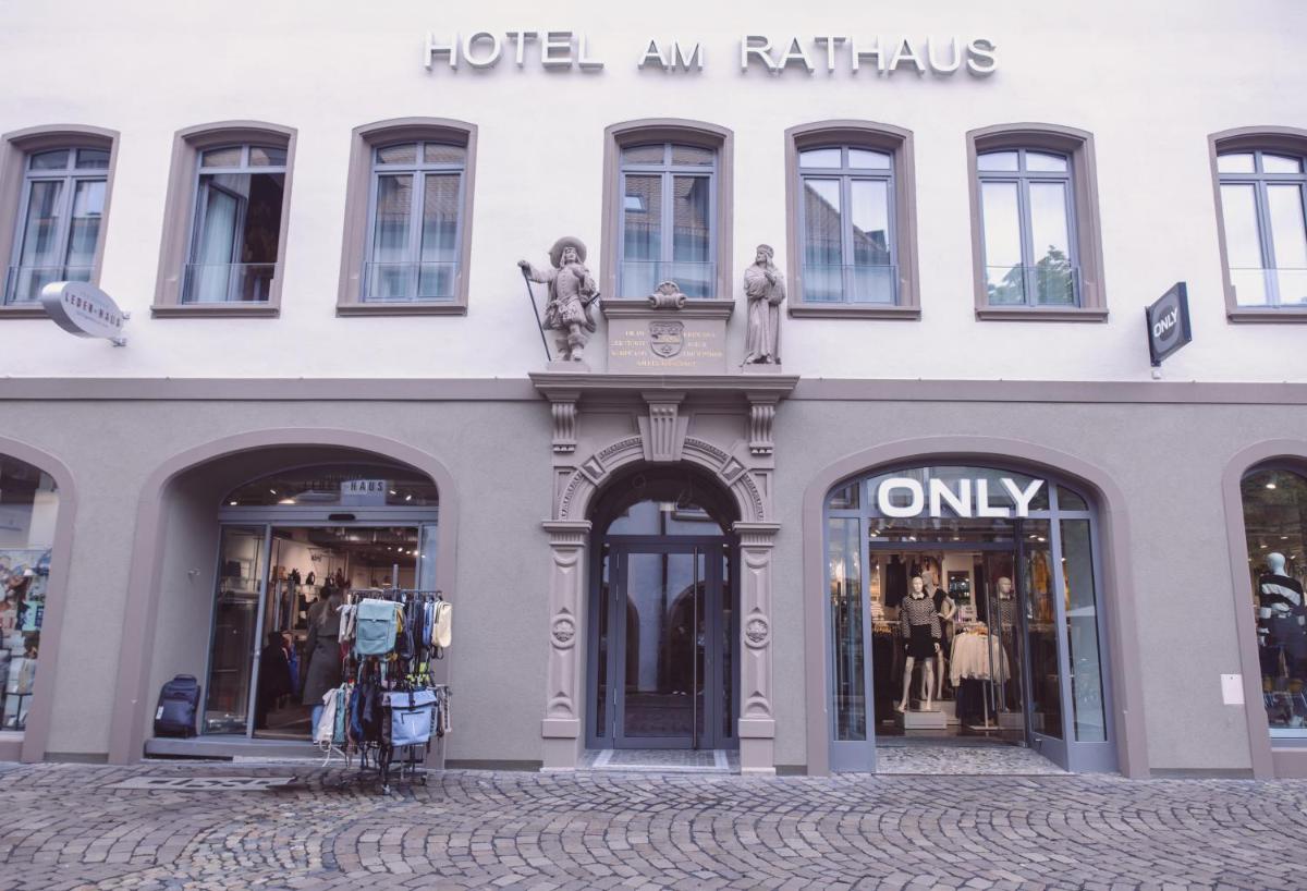 Hotel am Rathaus - Housity