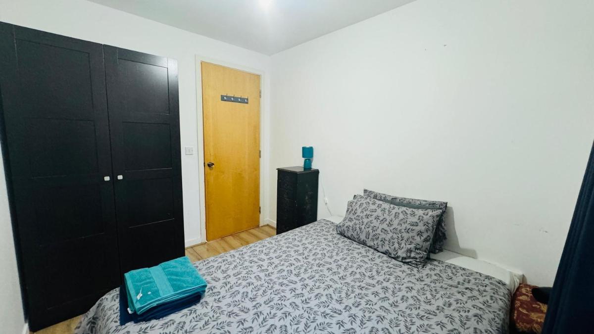 FABULOUS 1BED 1BATH Ground Floor Shared ACCOMMODATION ,Only Double Room - Housity