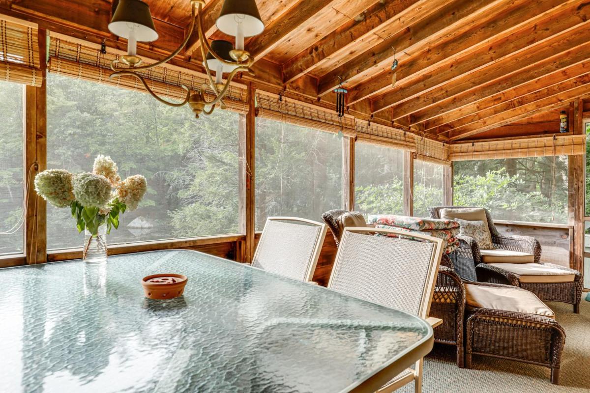 Rustic Waterfront Cottage with Fire Pit and Kayaks - Housity