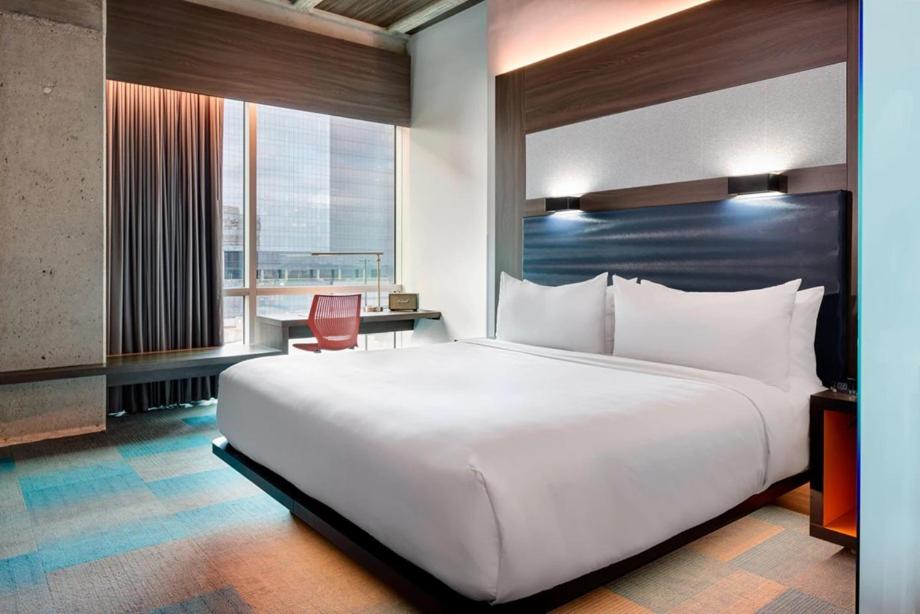 Aloft Fort Worth Downtown - Housity