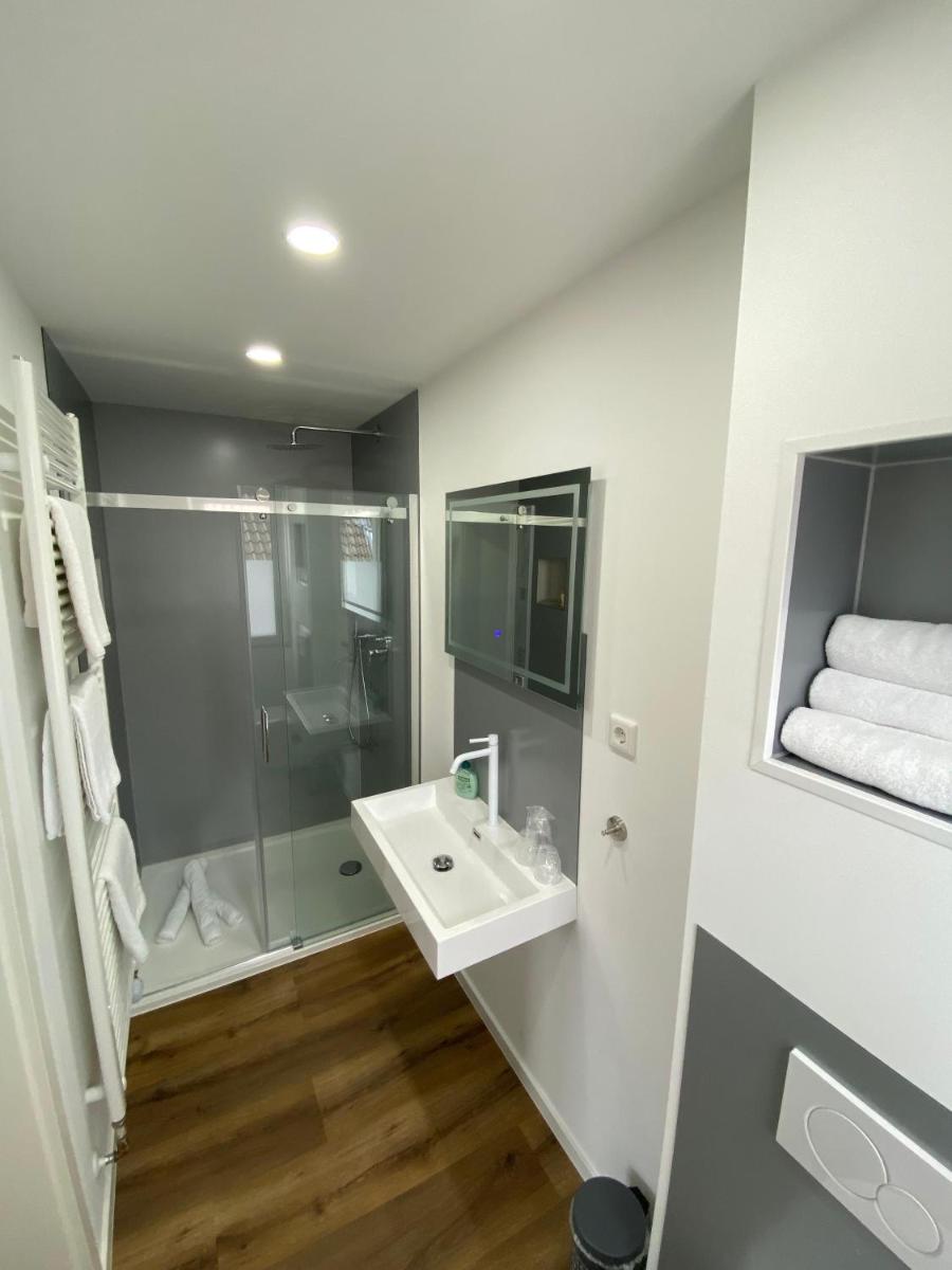 RobrookS Hotel Garni - Housity