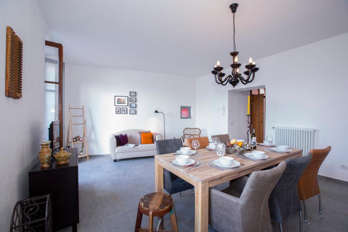 Rustico Logo Bellavista - Housity