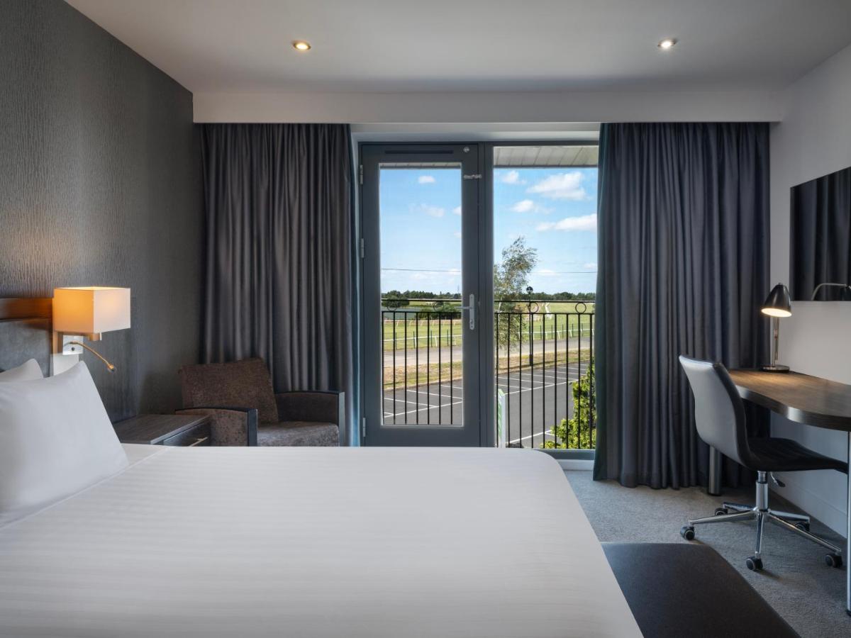 Holiday Inn Huntingdon Racecourse, an IHG Hotel - Housity