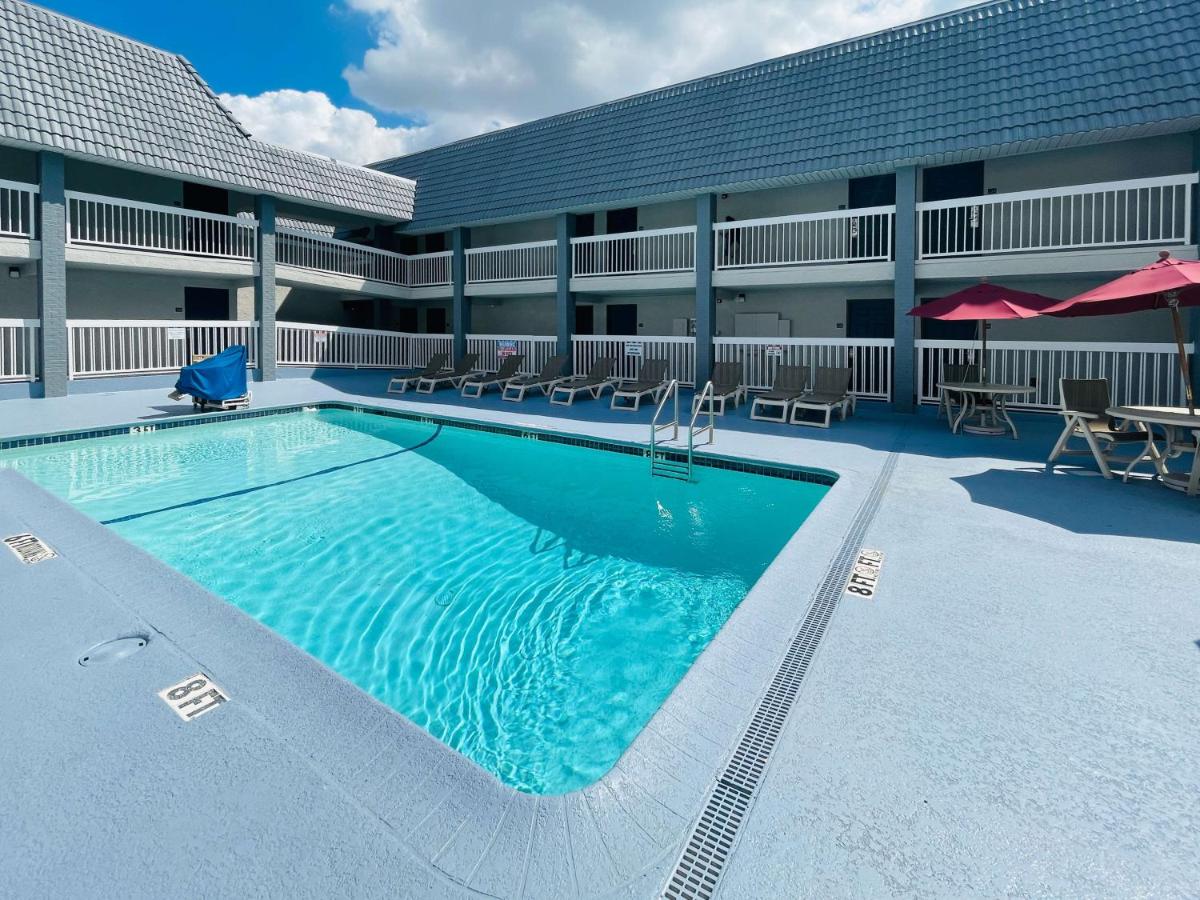 Motel 6-Duncanville, TX - Dallas - Housity