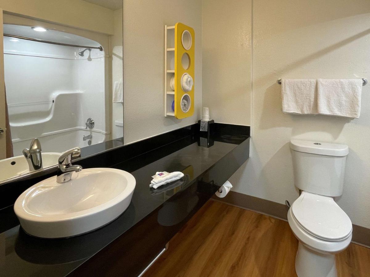 Motel 6-Duncanville, TX - Dallas - Housity