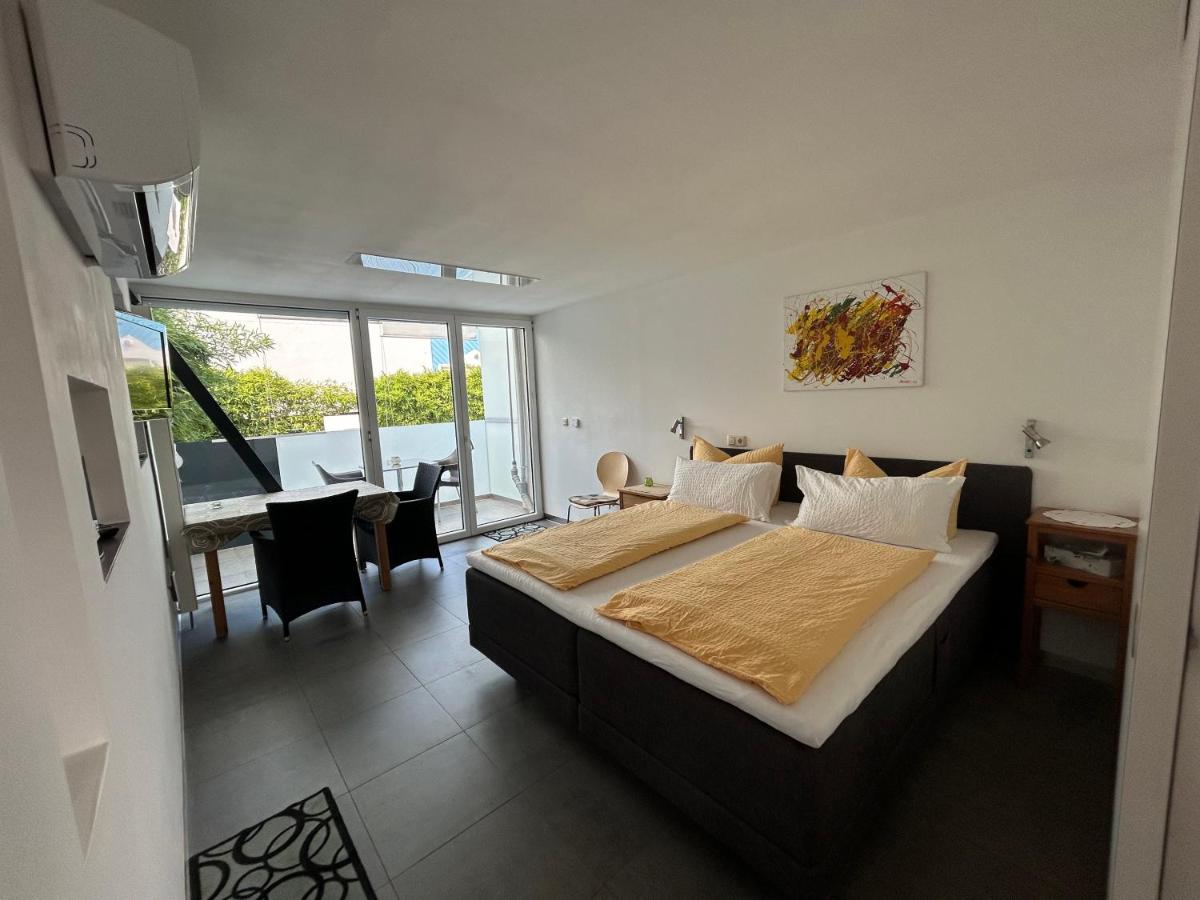 Gästehaus Sommertal, eigener Parkplatz, Pool, 800m zum Bodensee - Housity