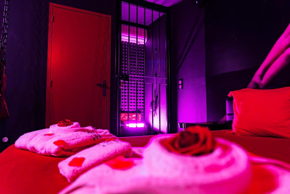Studio Hot - Love Room Studios - Housity