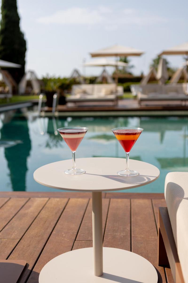 Piscina en o cerca de Hotel Miramar Barcelona GL