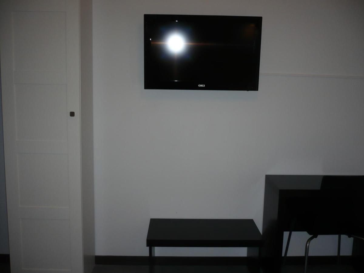 Hostal Cibeles - Housity