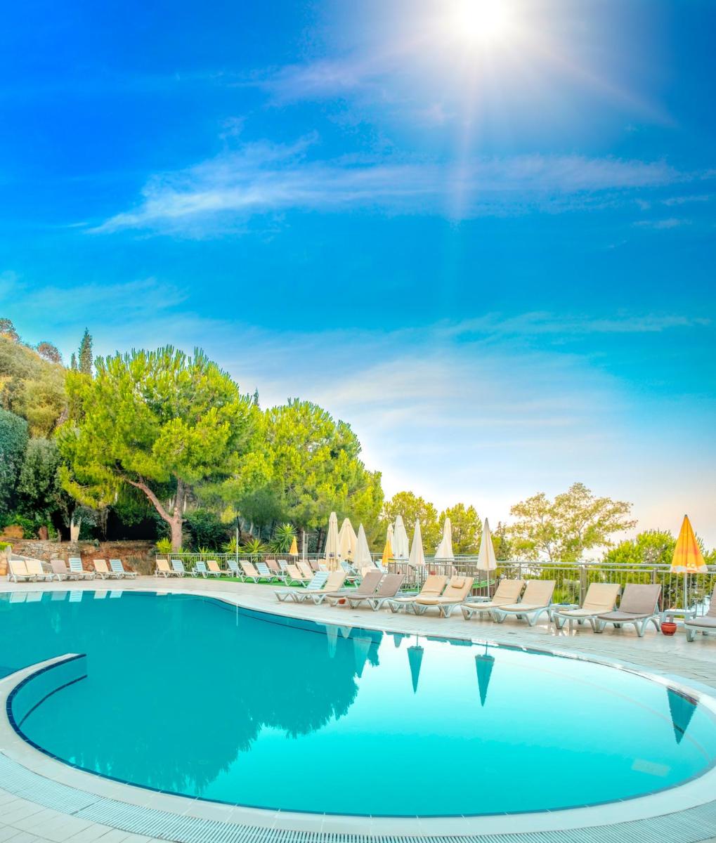 LADONIA HOTELS ADAKULE - Housity