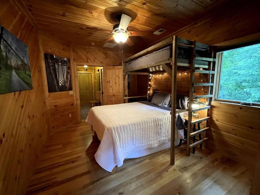 Highbridge River Cabin - Housity