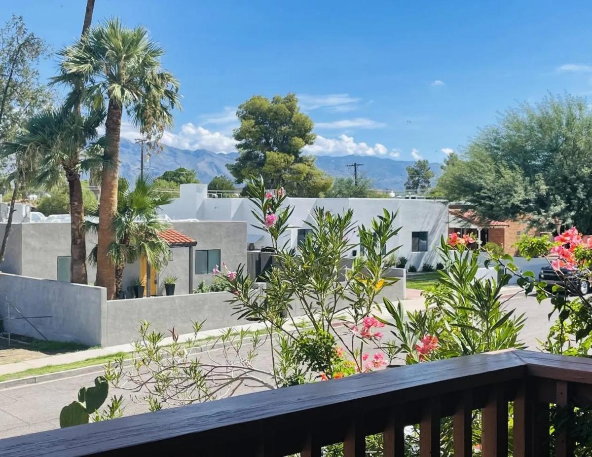 Adobe Rose Inn - Housity