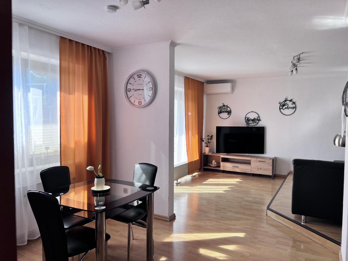 Moderne, helle Wohnung mit Terasse 15min bis OB Centro, Klimaanlage - Housity
