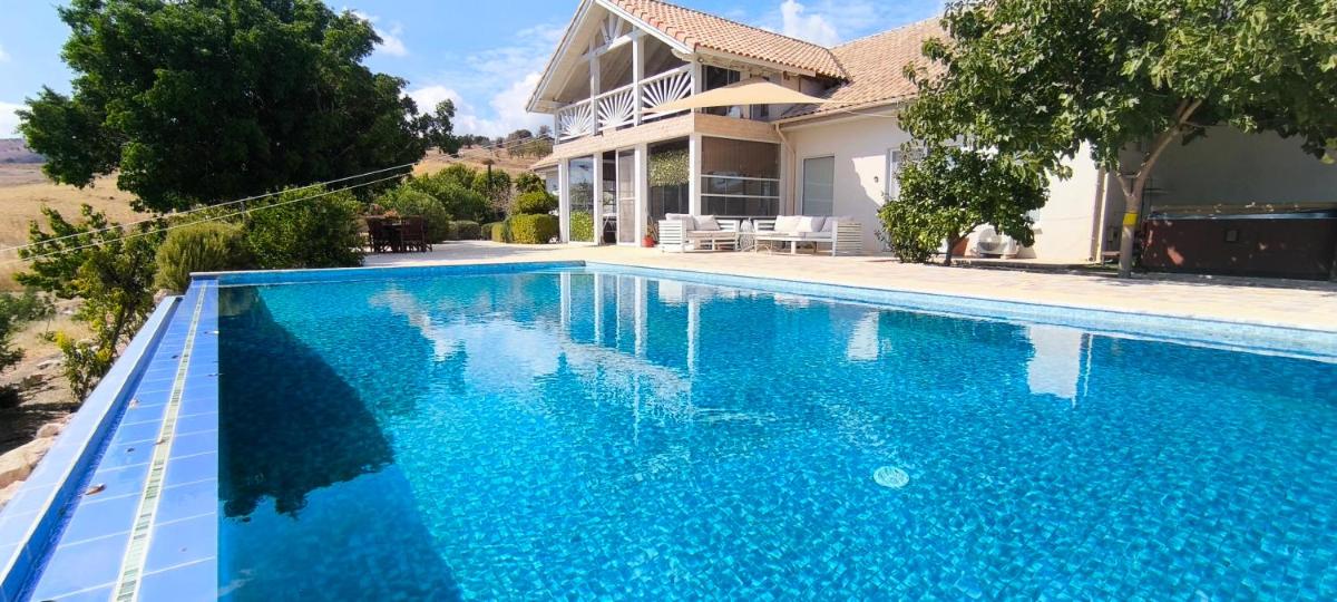 Infinity view villa - Housity
