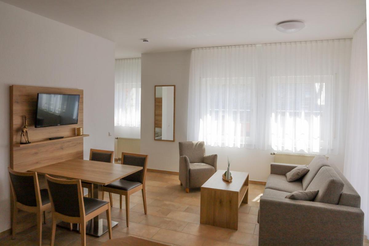 Hotel Adler - Housity
