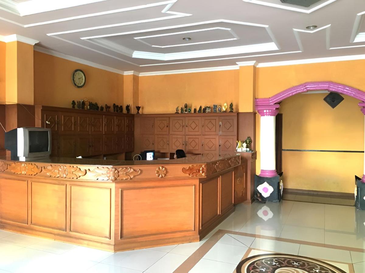 Hotel Alami near Alun-Alun Klaten - Housity