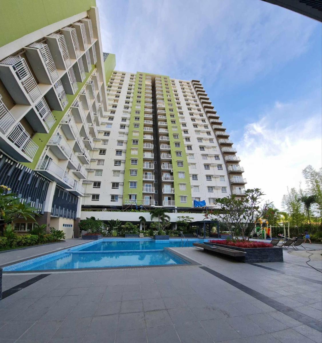 Suitetrails - 2124 Mesatierra Garden Residences with FREE WIFI and NETFLIX