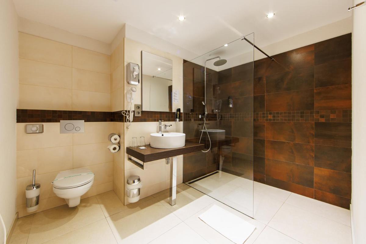 APLEND CITY Hotel Perugia - Housity