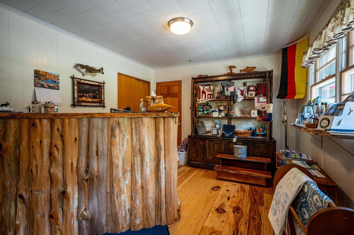 Sandy Point Motel - Housity