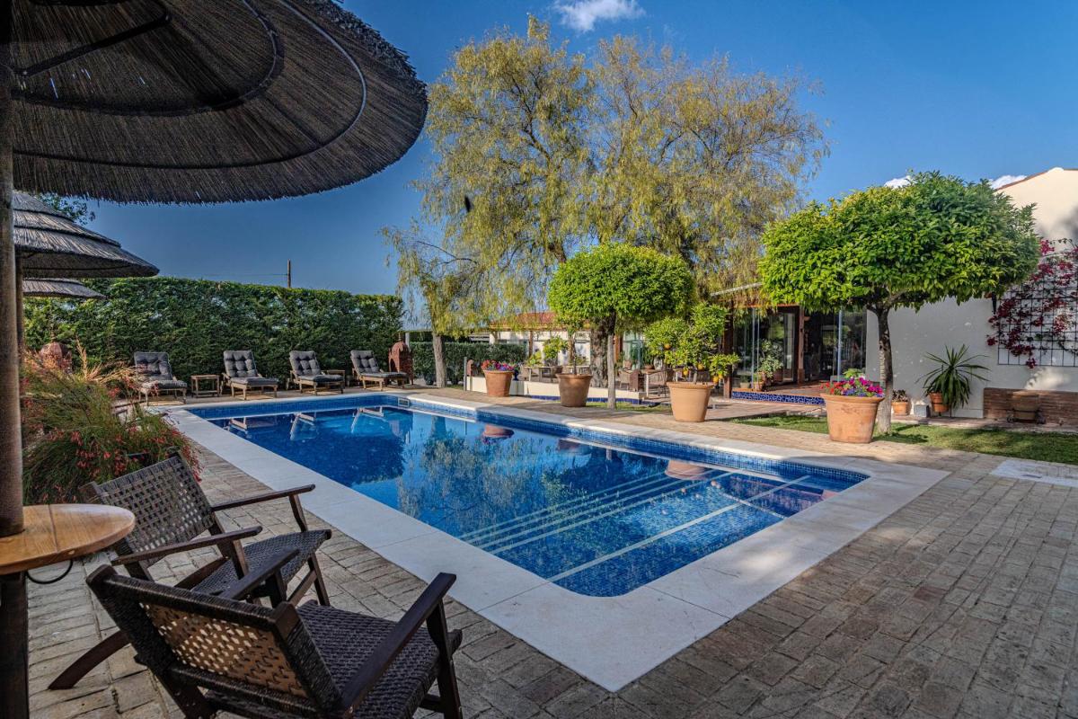 B&B Casa Adelante Sevilla - Housity