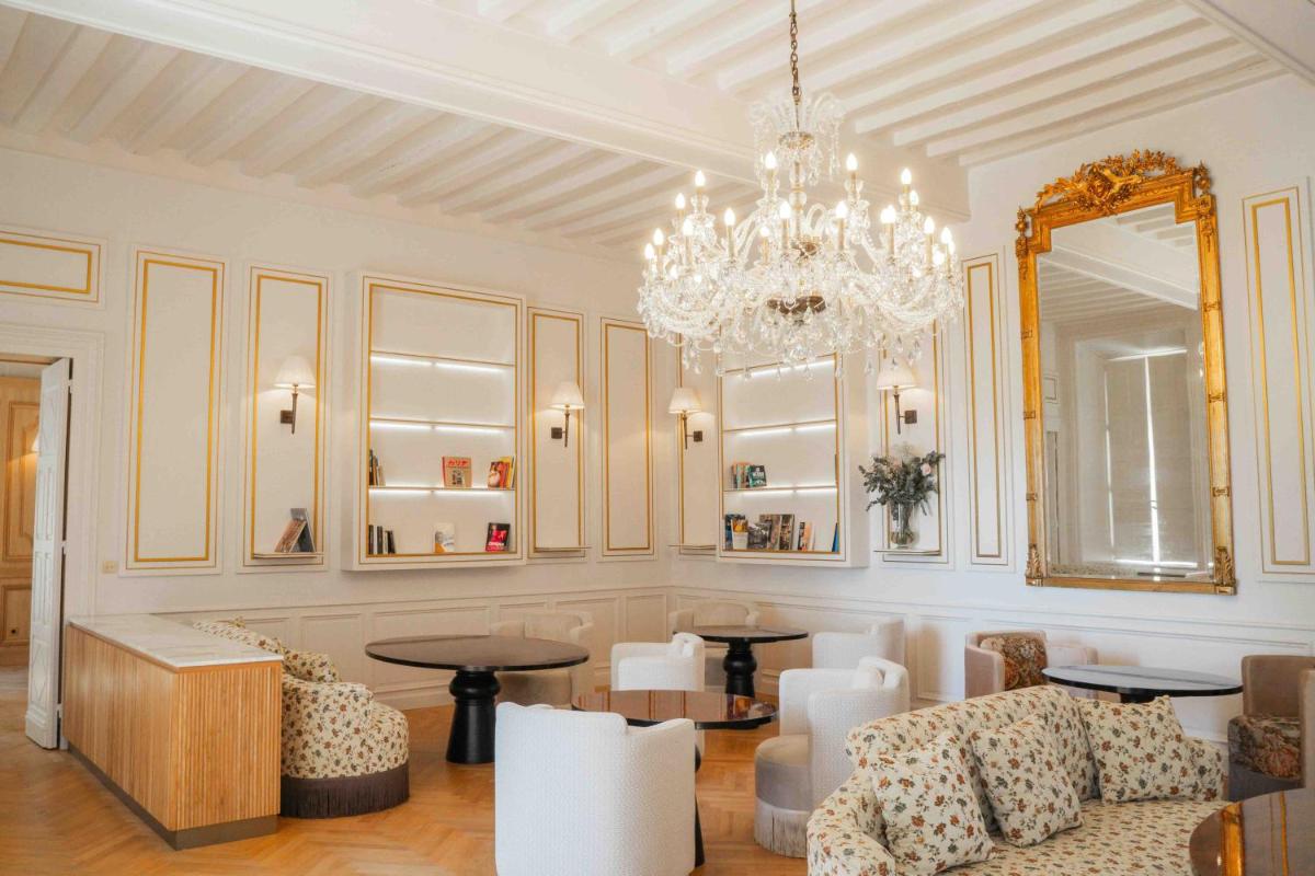 Coin salon dans l'établissement Château De Noirieux