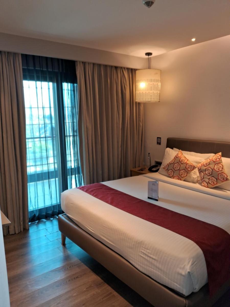 Suitetrails - Astra Luxury Rooms and Cafe